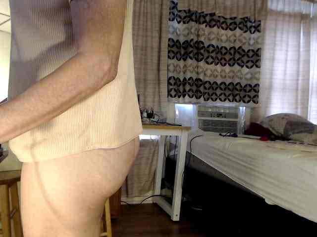 FIXMYASSTOO webcam