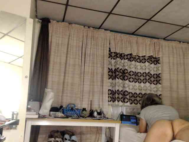 FIXMYASSTOO webcam