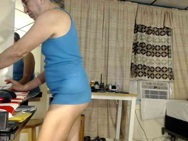 FIXMYASSTOO webcam
