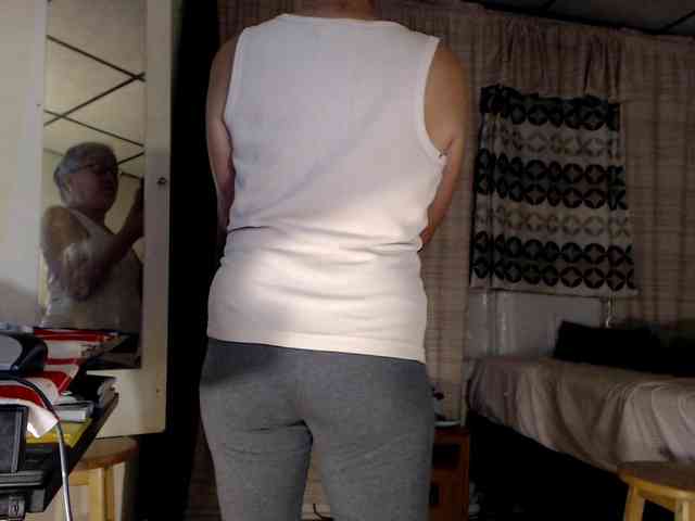 FIXMYASSTOO webcam