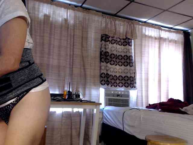 FIXMYASSTOO webcam