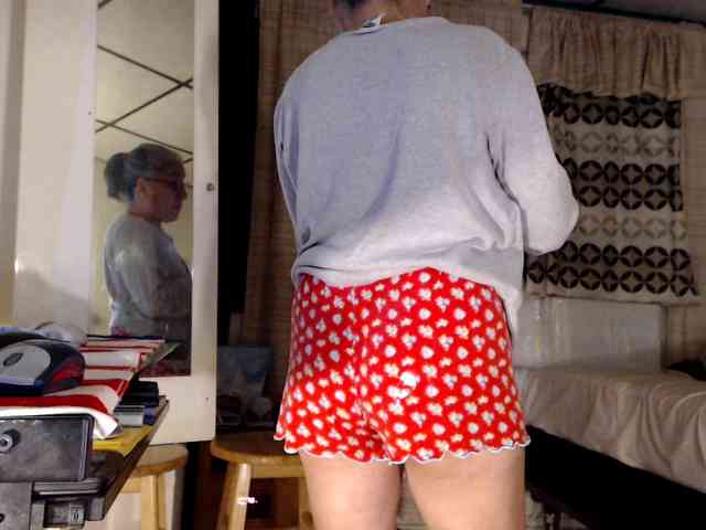 FIXMYASSTOO webcam