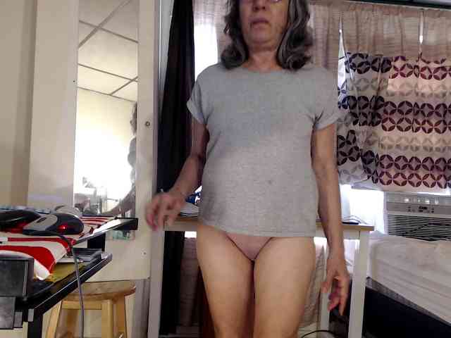 FIXMYASSTOO webcam