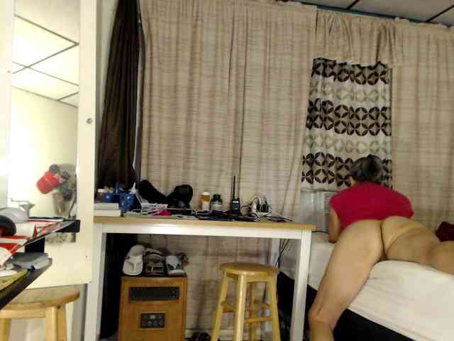 FIXMYASSTOO webcam