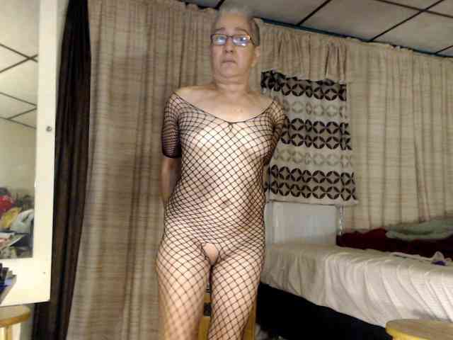 FIXMYASSTOO webcam