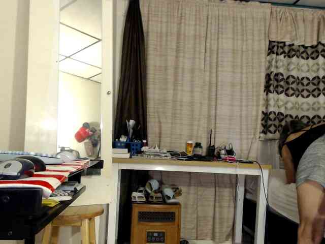FIXMYASSTOO webcam