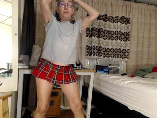FIXMYASSTOO webcam