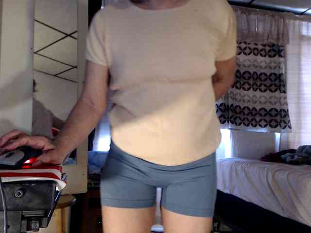 FIXMYASSTOO webcam