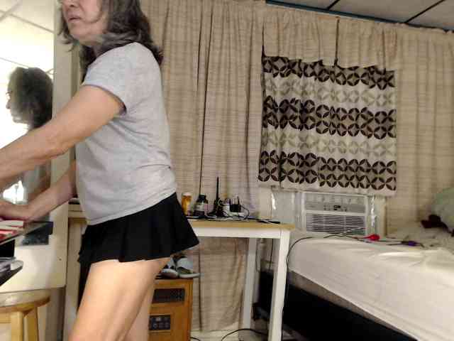 FIXMYASSTOO webcam