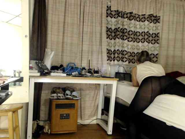 FIXMYASSTOO webcam