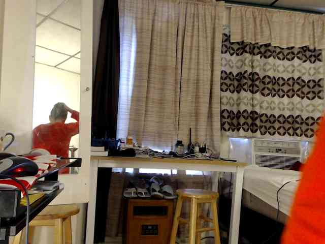 FIXMYASSTOO webcam