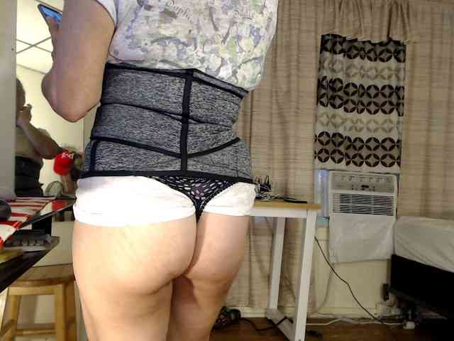 FIXMYASSTOO webcam