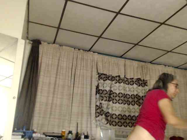 FIXMYASSTOO webcam
