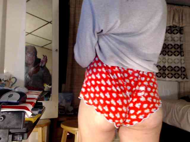 FIXMYASSTOO webcam