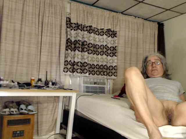 FIXMYASSTOO webcam