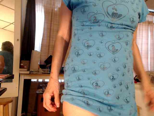 FIXMYASSTOO webcam