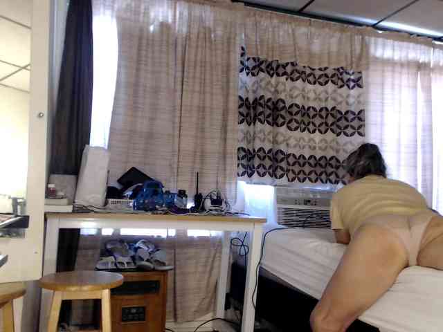FIXMYASSTOO webcam