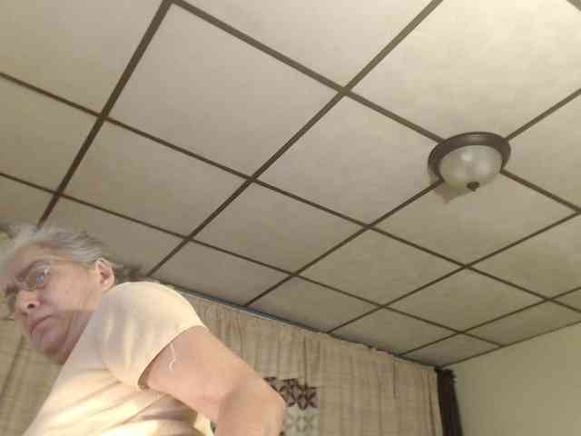 FIXMYASSTOO webcam