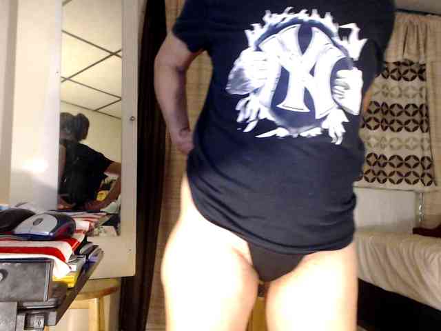 FIXMYASSTOO webcam