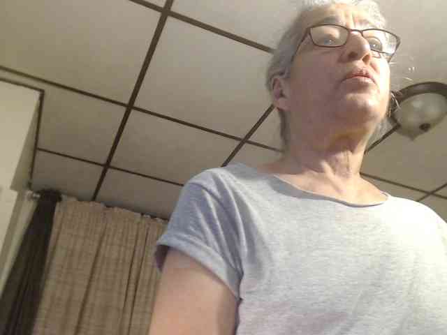 FIXMYASSTOO webcam