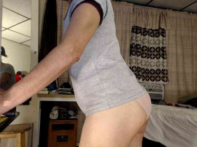 FIXMYASSTOO webcam
