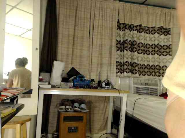 FIXMYASSTOO webcam