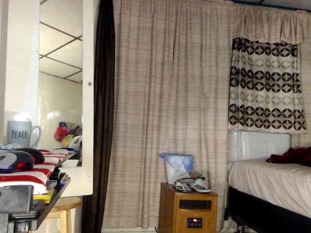 FIXMYASSTOO webcam