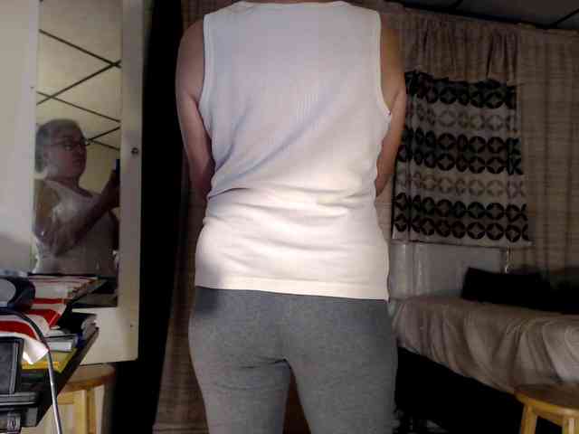 FIXMYASSTOO webcam