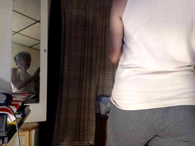 FIXMYASSTOO webcam