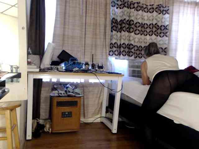 FIXMYASSTOO webcam