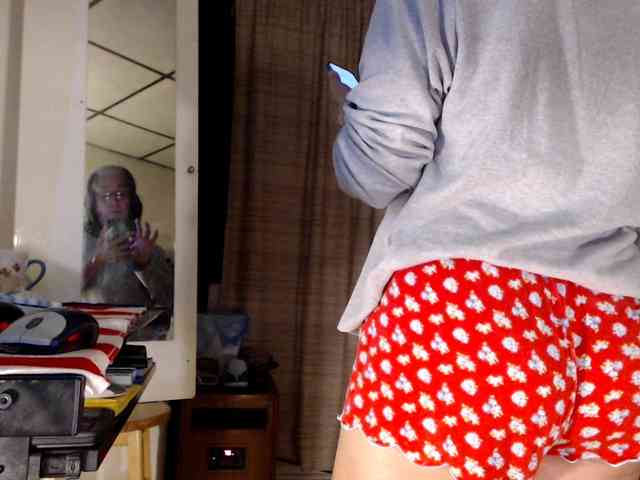 FIXMYASSTOO webcam