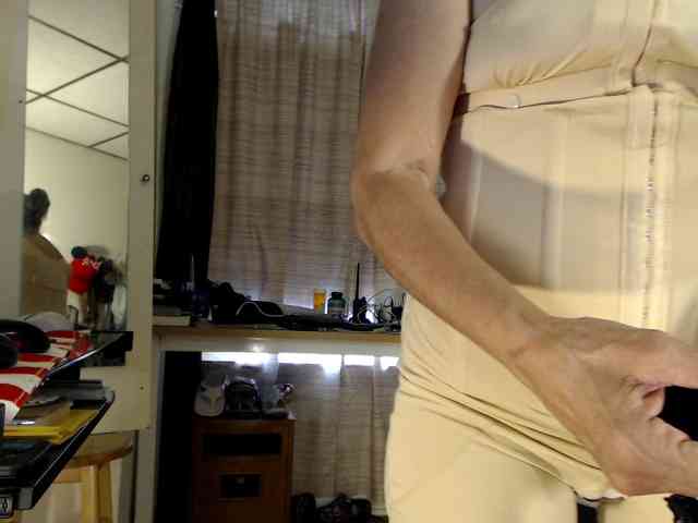 FIXMYASSTOO webcam