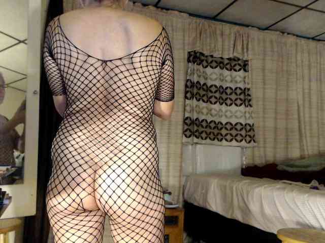 FIXMYASSTOO webcam