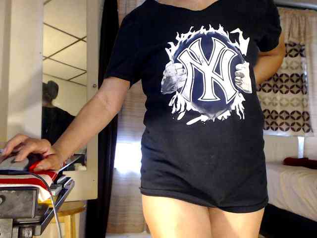 FIXMYASSTOO webcam