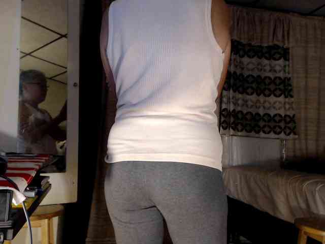FIXMYASSTOO webcam