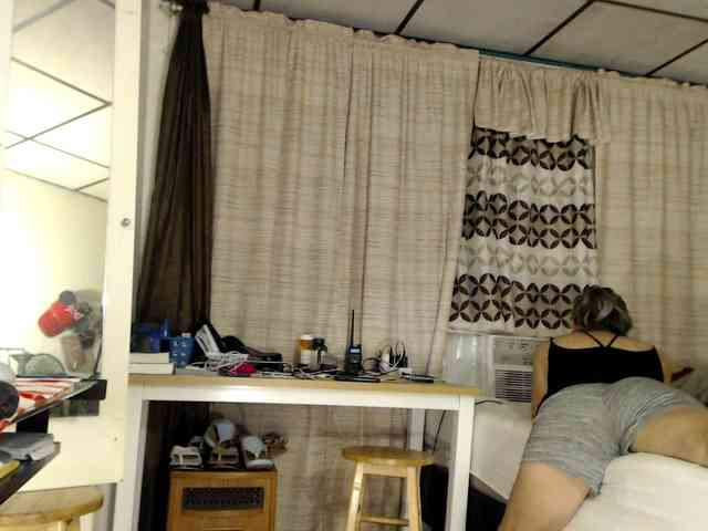 FIXMYASSTOO webcam