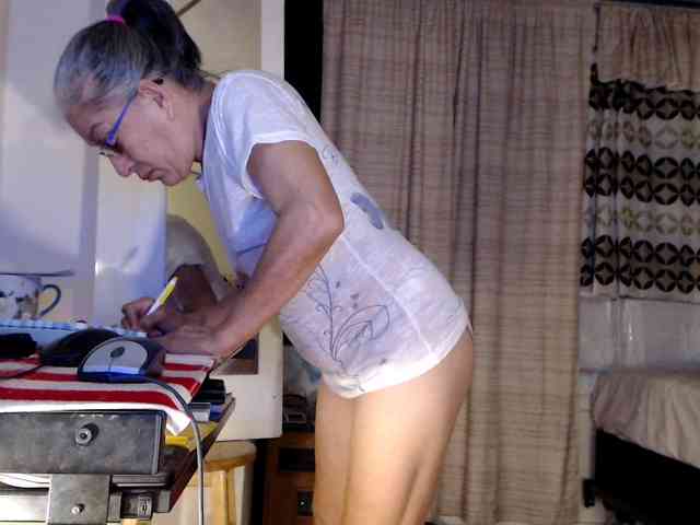 FIXMYASSTOO webcam