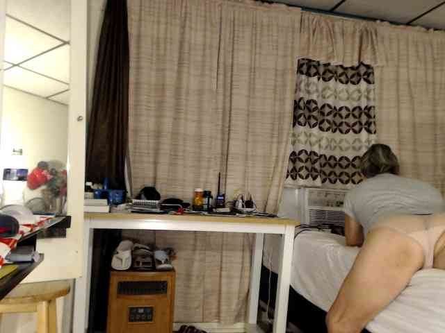 FIXMYASSTOO webcam