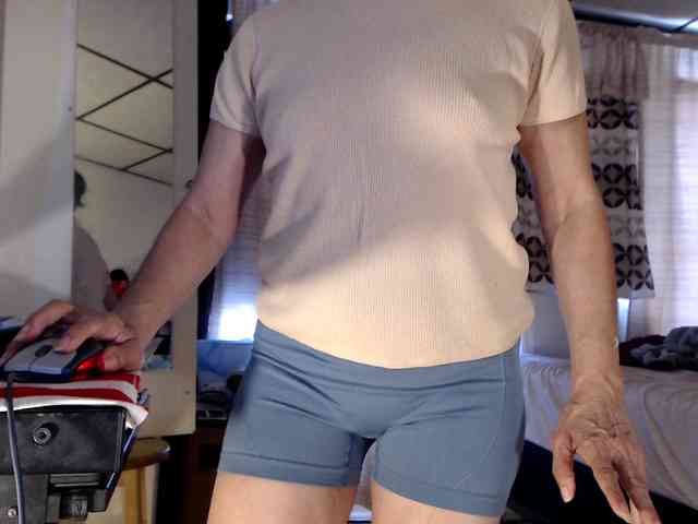 FIXMYASSTOO webcam