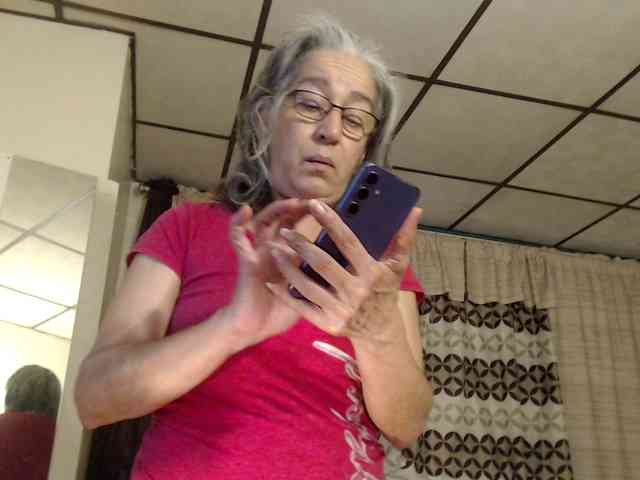 FIXMYASSTOO webcam