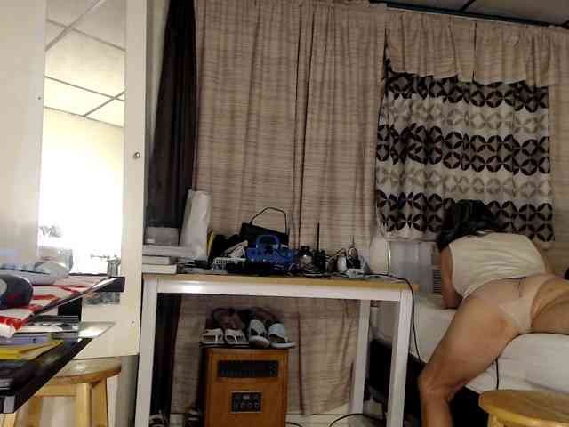 FIXMYASSTOO webcam