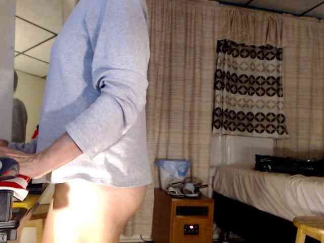 FIXMYASSTOO webcam