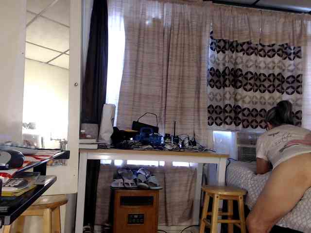 FIXMYASSTOO webcam