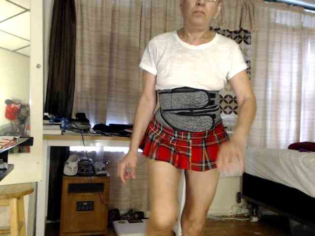 FIXMYASSTOO webcam