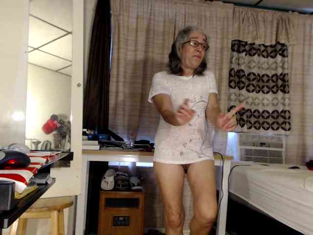 FIXMYASSTOO webcam