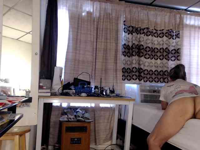 FIXMYASSTOO webcam