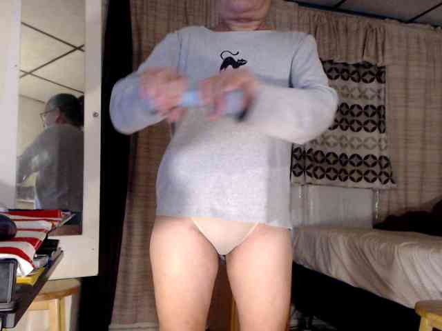 FIXMYASSTOO webcam