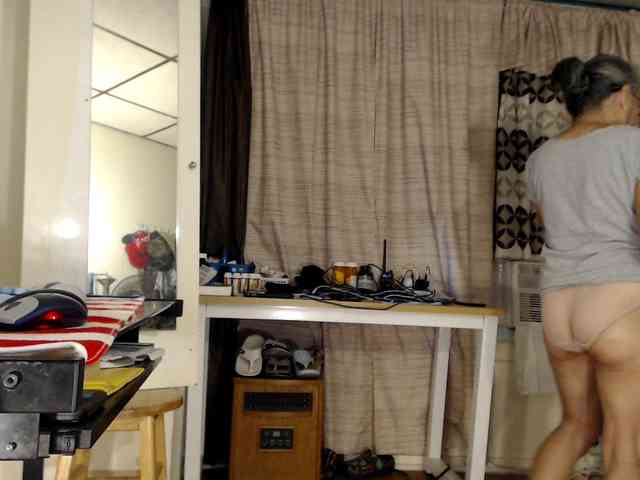 FIXMYASSTOO webcam
