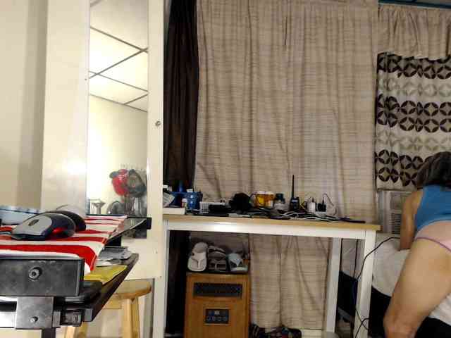 FIXMYASSTOO webcam