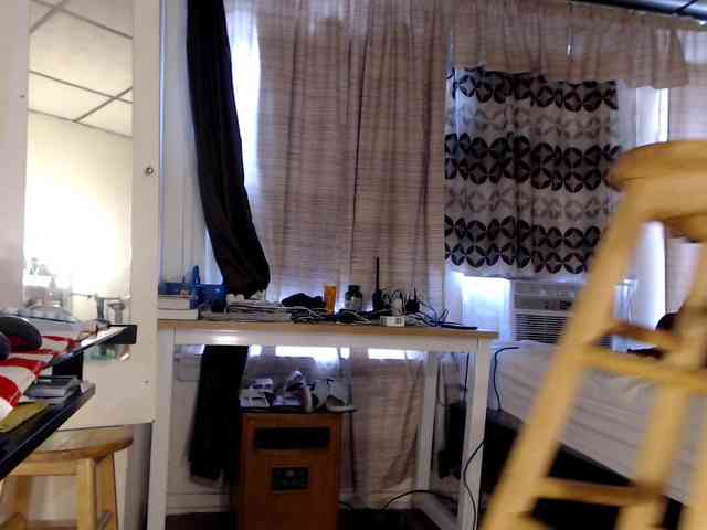 FIXMYASSTOO webcam